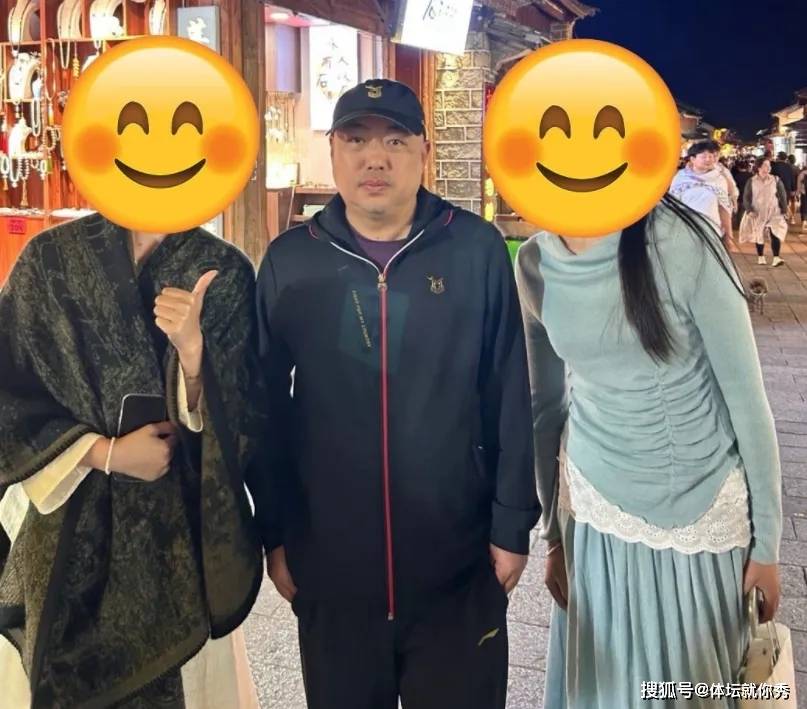 心酸刘国梁辞职后公开露面一脸憔悴身上的运动服引热议(图1)