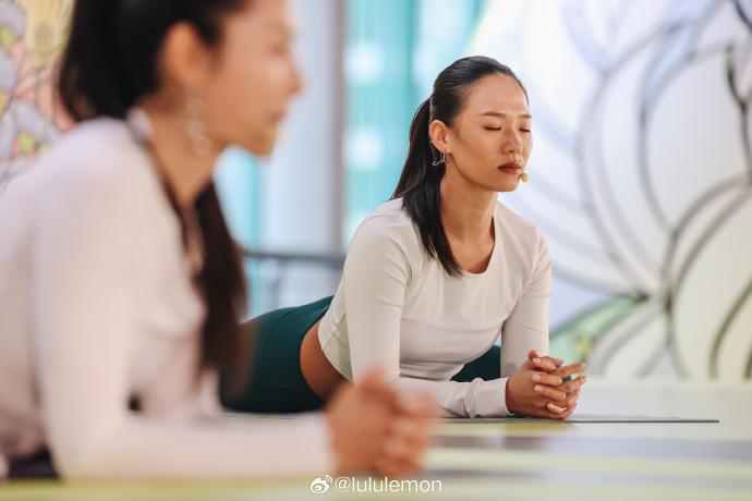 战略定位专家顾均辉：Lululemon市值蒸发2000亿定位失焦的代价有多大？(图3)